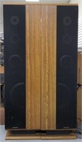 Pair of Marantz SP40 L/R speakers 64"x17"x17"