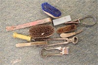 HORSE BRUSHES, NIPPERS