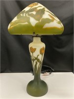 VTG Cameo Glass Mushroom Table Lamp