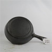 UNMARKED #3 CAST IRON SKILLET W/ HEAT RING