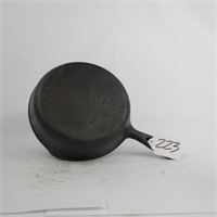 #3 & #5 CAST IRON SKILLETS MADE IN TAIWAN