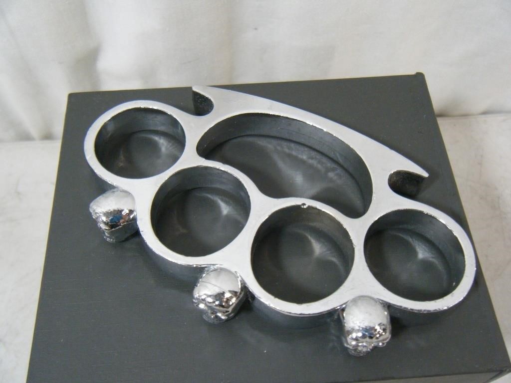 Solid Chrome Knuckles w/ SKULL