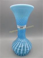Fenton 8.5" bleu opal Swirl vase
