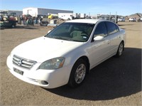 2004 Nissan Altima Full Size Sedan