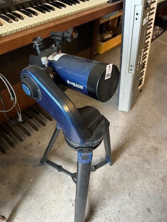 Meade Telescope w/ Stand