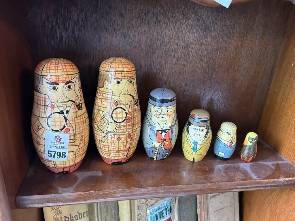 Nesting Dolls 1 is Empty & Other is Full