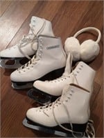 Figure skates 2 pair SZ 7 and 6.5