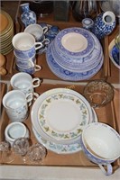Fine China/Blue Willow Plates