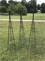 3 - 5' tall wire garden decorations with bird tops
