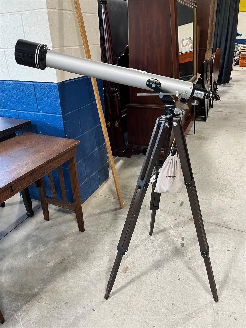 Small Homeowner Style Telescope