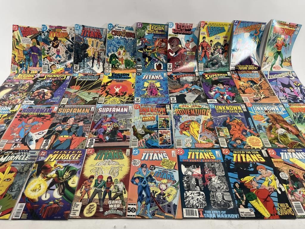 (36) VTG DC Comic Books: Superman & More