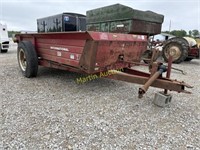 International 550 Manure Spreader + R1