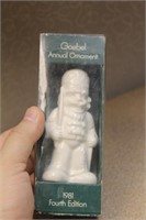 Goebel annual ornament (boxed)