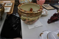 Chinese jardinere-gold & floral decoration