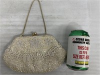 Beaded sequin clutch purse missing one clasp