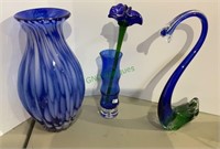 Glass lot - multicolored blue and white vase,