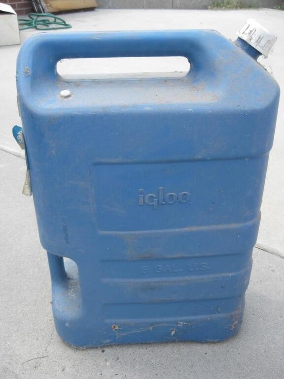 Vintage Igloo 6 Gallon Water Jug Untested