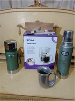 Mixed lot of 2 Stanley Thermos, a new rival