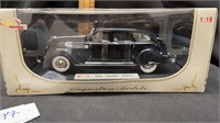 1:18 die cast signature models  1936 Chrysler