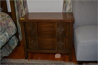 510B: 2 drawer night stand 24inx15inx26in