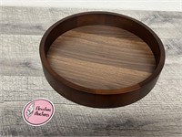 New round wooden tray
