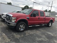 2009 Superduty Ford 4x4 gas 5.4 244.000 miles Cab