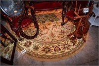 Lovely, round rug 94" diam