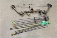 MATHEWS Q2 COMPOUND BOW WITH (11) ARROWS, 60#