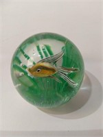 Murano Style Glass Paperweight Fish Inside U15B