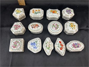 Selection of Limoges fine porcelain ring boxes