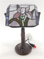 Beautilful stained glass lamp, brand new. The shad