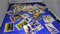 MIXED LOT OF HOCKEY CARDS