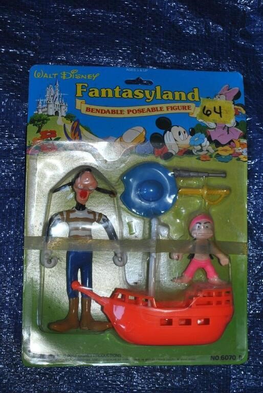 Fantasyland Goofy Bendable Poseable figure NEW