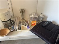 Lot: coffee maker, juicer, misc