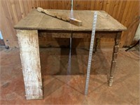 Antique Wooden Table w/Leaf