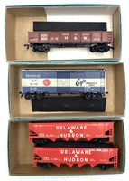 (4) Assorted Brand HO Scale Train Cars/ Athearn