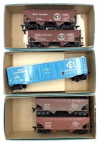 (5) Assorted Brand HO Scale Train Cars/ Athearn