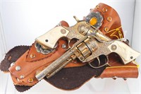Texan Revolver Cap Guns, Pair in Double Holster