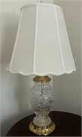 U - PAIR OF TABLE LAMPS W/ SHADES (E7)