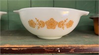 Pyrex Butterfly Gold Cinderella Bowl Mixing Bowl,