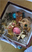 Vintage owl jewelry lot