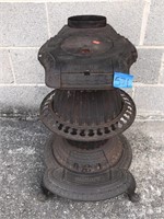 F.B. & Co. Magnet Cast Iron Stove