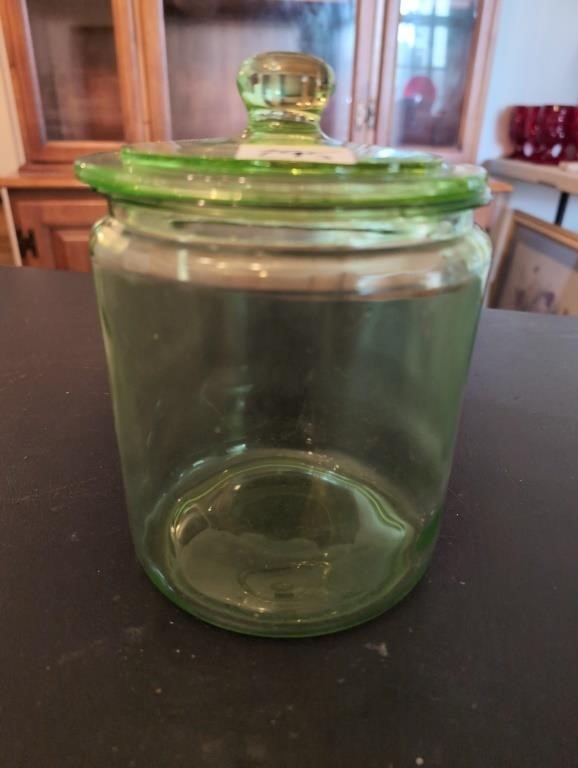 Green depression cookie jar has chiggars around