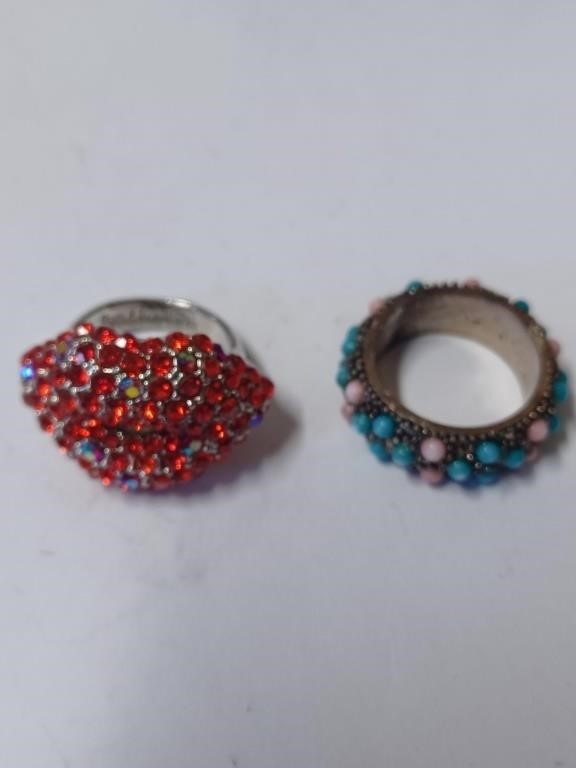 Vtg. Pink & Blue Stone Ring, Lips Ring w/ Red