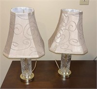 Pair of table lamps 18in