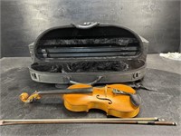 SCHROETTER VIOLIN AND BOW IN CASE