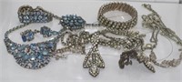 Quantity of rhinestone jewellery