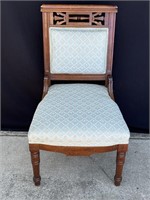 Antique Victorian style side chair