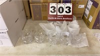 Lot of One Dozen 9oz. Clear Beverage Cups and