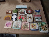 Lot of hot pads and decor